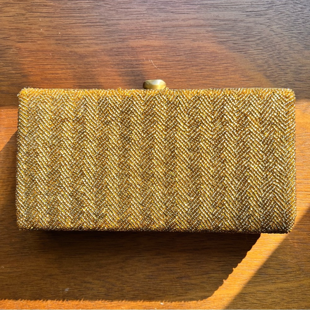SANTI 🔸 gold herringbone beaded clutch
